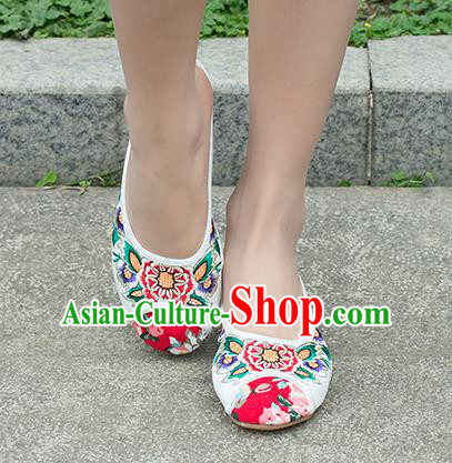 Traditional Chinese Shoes, China Handmade Embroidered Slippers White Shoes, Ancient Princess Linen Shoes for Women