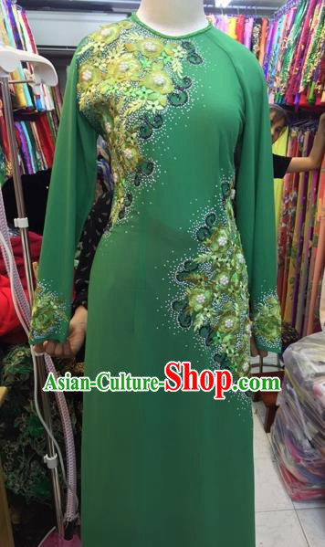 Traditional Top Grade Asian Vietnamese Costumes Classical Wedding Bride Embroidery Beading Cheongsam, Vietnam National Green Ao Dai Dress for Women