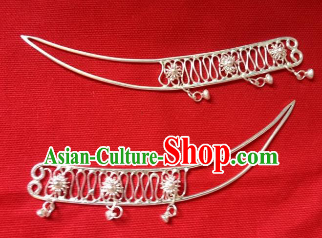 Traditional Chinese Ancient Classical Handmade Miao Silver Hairpin Jewelry Accessories Hanfu Palace Combs and Sticks for Women