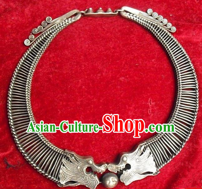 Traditional Handmade Chinese Ancient Classical Miao Nationality Accessories Sliver Necklace, Hmong Necklet for Women