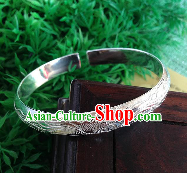 Traditional Chinese Miao Nationality Accessories Bracelet, Hmong Female Ethnic Pure Sliver Bangle for Women