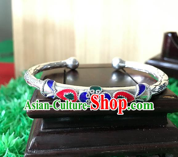 Traditional Chinese Miao Nationality Accessories Bracelet, Hmong Female Ethnic Pure Sliver Bangle for Women