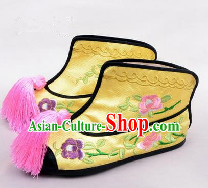 Chinese Ancient Peking Opera Martial Lady Embroidered Peony Boots, Traditional China Beijing Opera Princess Female Yellow Embroidered Shoes