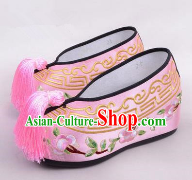 Chinese Ancient Peking Opera Young Lady Embroidered Hua Tan Shoes, Traditional China Beijing Opera Princess Wedding Pink Embroidered Shoes