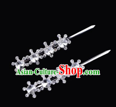 Chinese Ancient Peking Opera Hair Accessories Young Lady Diva Head Ornaments, Traditional Chinese Beijing Opera Hua Tan White Crystal Four Beads Hairpins