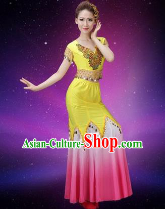 Traditional Chinese Dai Nationality Peacock Dance Costume, Folk Dance Ethnic Pavane Clothing, Chinese Minority Nationality Dance Fishtail Yellow Dress for Women