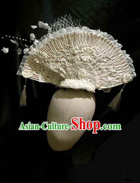 Top Grade Deluxe Asian Chinese White Lace Fan Hair Accessories, Halloween Brazilian Carnival Occasions Model Show Handmade Tassel Hair Clasp Headwear for Women