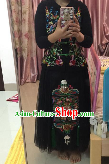 Traditional Chinese National Costume Half Skirt, Elegant Hanfu China Miao Nationality Embroidered Squares for Women