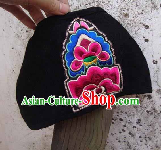 Traditional Handmade Chinese National Headband Embroidery Miao Nationality Kerchief Headwear for Women