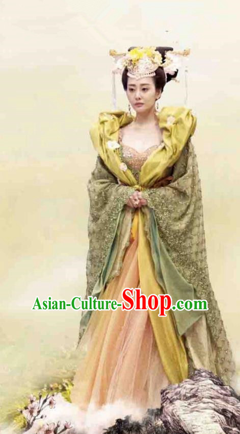 Traditional Chinese Tang Dynasty Palace Queen Embroidery Costume and Headpiece Complete Set, Once Upon a Time Chinese Ancient Imperial Empress Hanfu Dress for Women