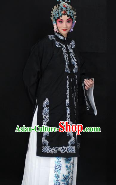 Traditional China Beijing Opera Young Lady Hua Tan Costume Black Embroidered Shawl, Ancient Chinese Peking Opera Female Diva Embroidery Dress Clothing