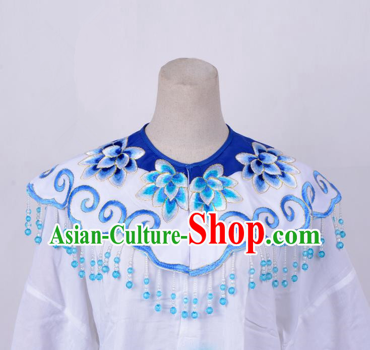 Traditional China Beijing Opera Young Lady Hua Tan Costume Princess Embroidered Blue Cloud Shoulder, Ancient Chinese Peking Opera Diva Embroidery Cappa Clothing