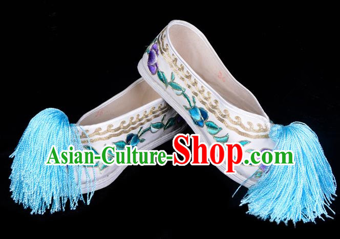 Top Grade Professional Beijing Opera Hua Tan Embroidered White Cloth Shoes, Traditional Ancient Chinese Peking Opera Diva Princess Blood Stained Shoes