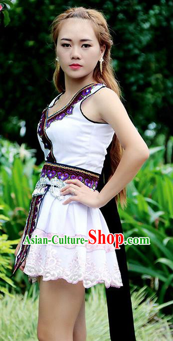 Traditional Chinese Miao Nationality Wedding Costume, Hmong Female Folk Dance Ethnic Dress, Chinese Minority Nationality Embroidery Clothing for Women