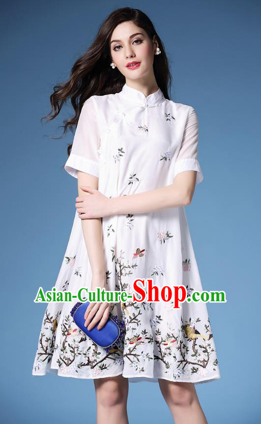 Asian Chinese Oriental Costumes Classical Slant Opening Embroidery White Cheongsam, Traditional China National Chirpaur Tang Suit Plated Buttons Qipao Dress for Women