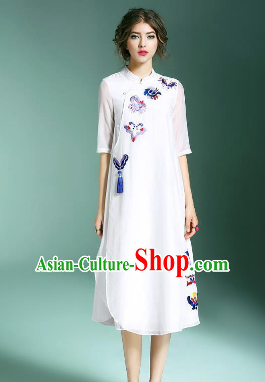 Asian Chinese Oriental Costumes Classical Palace Embroidery White Cheongsam, Traditional China National Chirpaur Tang Suit Plated Buttons Qipao for Women