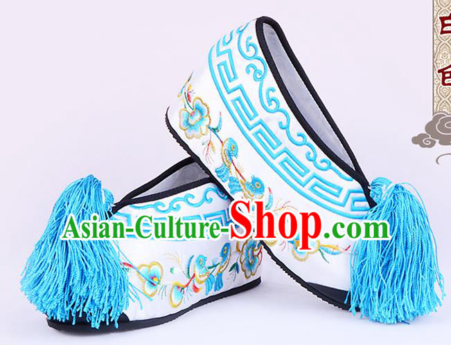 Traditional Beijing Opera Hua Tan Embroidered Shoes Young Lady Princess Shoes, Ancient Chinese Peking Opera Diva White Blood Stained Shoes