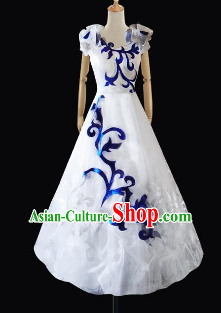 Traditional Chinese Modern Dancing Compere Performance Costume, Opening Classic Chorus Singing Group Dance White Veil Bubble Dress for Women