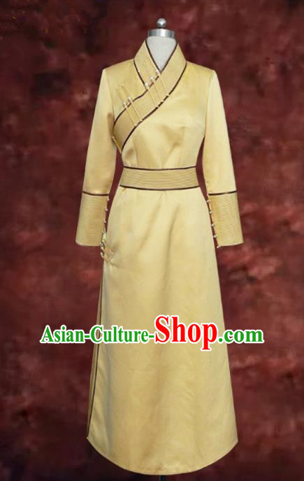 Traditional Chinese Mongol Nationality Bride Wedding Costume, Chinese Mongolian Minority Nationality Wedding Yellow Mongolian Robe for Women