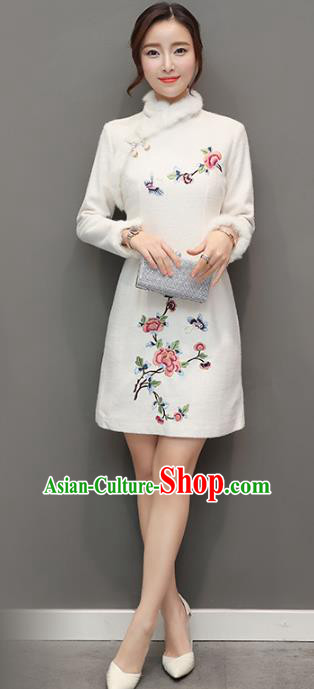 Traditional Chinese National Costume Hanfu Embroidered Butterfly Peony White Qipao Dress, China Tang Suit Cheongsam for Women