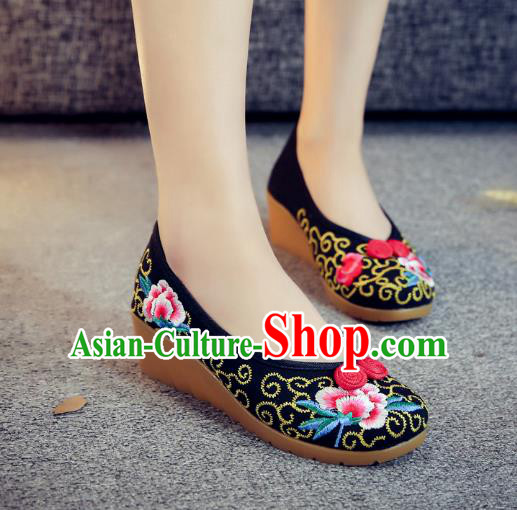 Traditional Chinese National Hanfu Black Embroidered Shoes, China Princess Embroidery Wedge Heel Shoes for Women