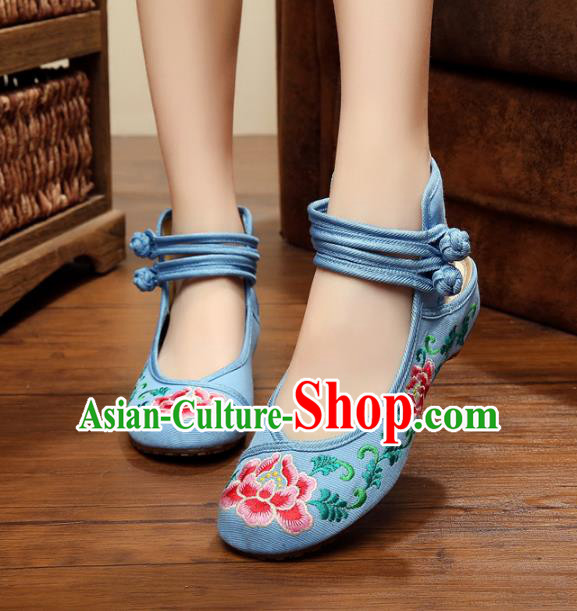 Traditional Chinese National Hanfu Shoes Embroidered Peony Shoes, China Princess Blue Embroidery Shoes for Women