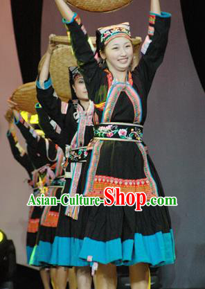 Chinese Traditional Bu Yi Nationality Costume Folk Dance Ethnic Clothing for Women