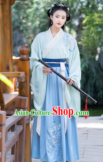 Chinese Ancient Jin Dynasty Swordswoman Costumes Embroidered Hanfu Dress for Women