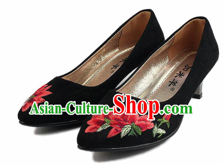 Chinese National Handmade Shoes Traditional Cloth Shoes Embroidered High-heeled Shoes for Women