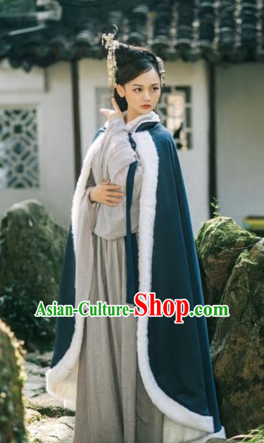Chinese Traditional Costumes Ancient Hanfu Embroidered Atrovirens Woolen Cloak for Women