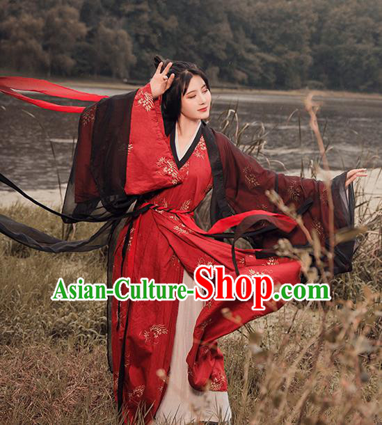 Traditional Chinese Han Dynasty Nobility Lady Costumes Ancient Swordswoman Embroidered Dress for Rich