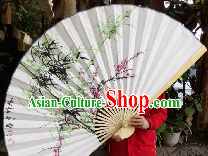 Chinese Traditional Paper Fans Decoration Crafts Hand Ink Painting Plum Blossom Bamboo Wood Frame Folding Fans