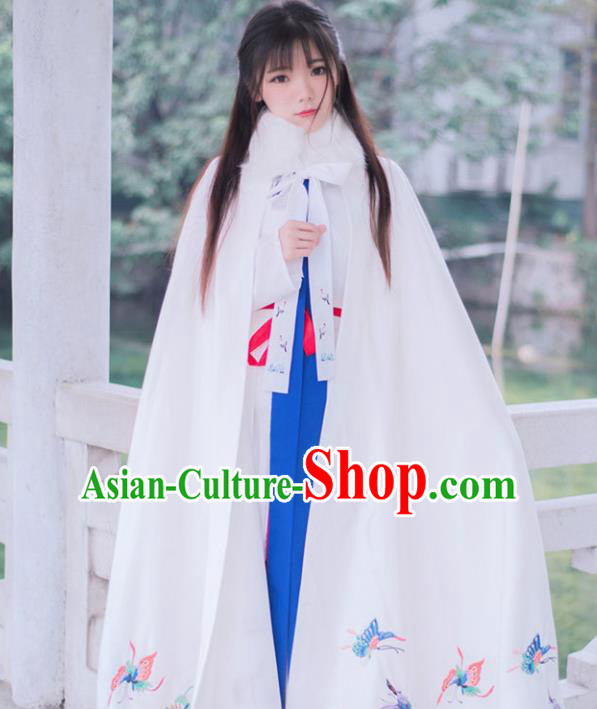 Chinese Ancient Ming Dynasty Princess Winter Costume Embroidered Butterfly White Cloak for Women