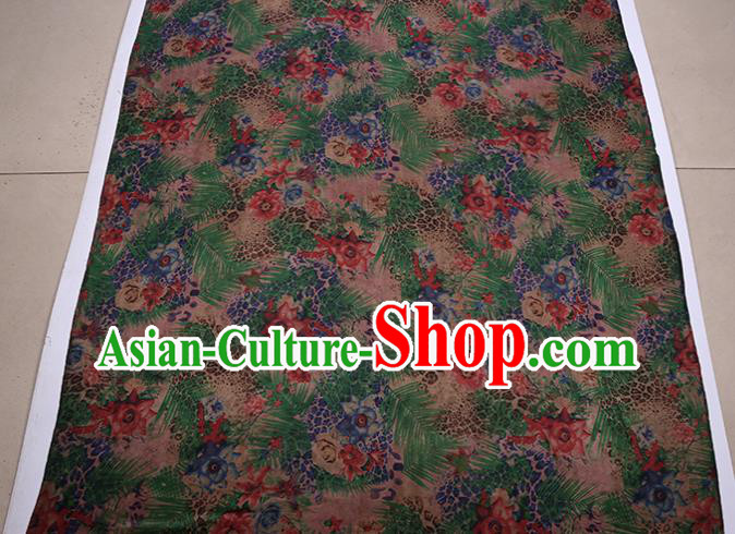 Traditional Chinese Green Gambiered Guangdong Gauze Satin Plain Classical Pattern Cheongsam Silk Drapery