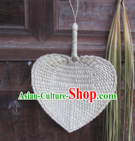 Chinese Traditional Handmade Straw Braid Craft Cattail Leaf Fan