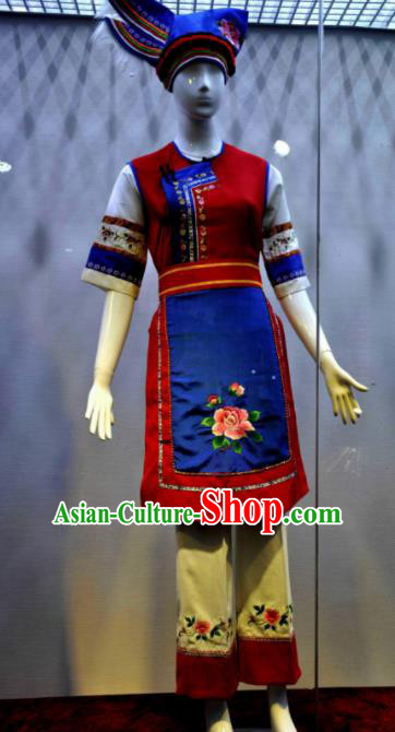 Chinese Traditional Bai Nationality Red Costumes Folk Dance Ethnic Dress for Women