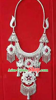 Chinese Traditional Dong Nationality Sliver Red Necklace Ethnic Wedding Jewelry Accessories for Women