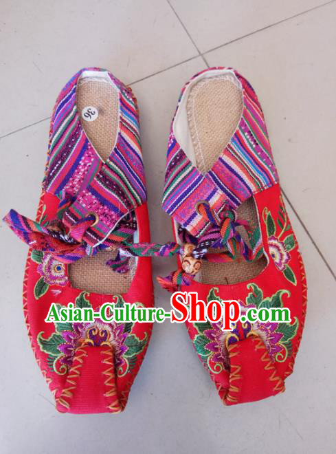 Chinese Traditional Handmade Embroidered Shoes Red Cloth Slippers for Women