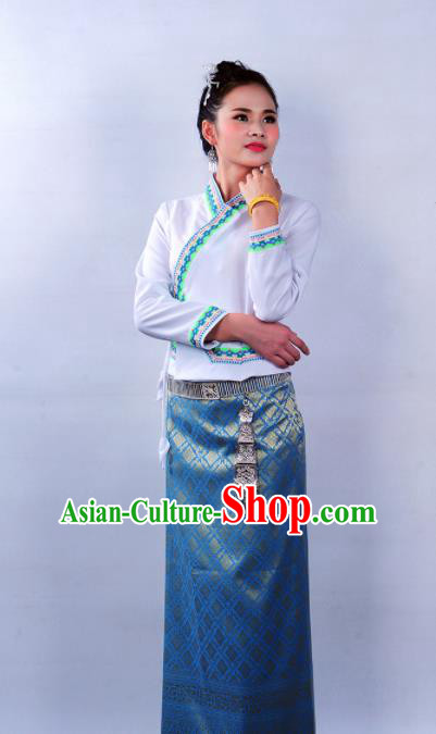 Asian Chinese Ethnic Costumes Traditional Dai Nationality Folk Dance White Blouse and Blue Skirt for Women