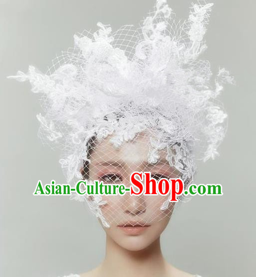 Top Grade Halloween Catwalks Hair Accessories Baroque Queen White Lace Headdress for Women