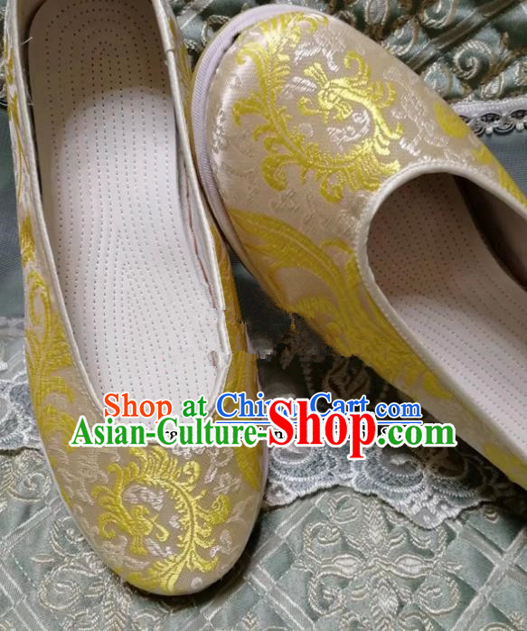 Chinese Traditional Hanfu Shoes Golden Embroidered Shoes Handmade Cloth Shoes for Women