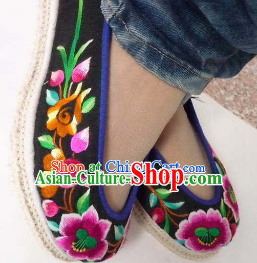 Chinese Traditional Hanfu Shoes Ancient Princess Black Embroidered Shoes Handmade Shoes for Women