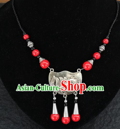 Chinese Traditional Jewelry Accessories Yunnan National Carving Fish Red Beads Minority Necklace for Women