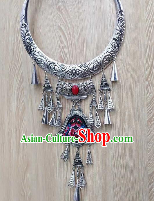 Chinese Traditional Minority Embroidered Black Carving Necklace Ethnic Folk Dance Accessories for Women