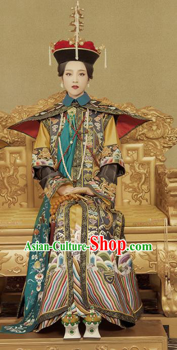 Chinese Traditional Qing Dynasty Empress Costume, Ancient Manchu Palace Queen Embroidered Clothing for Women