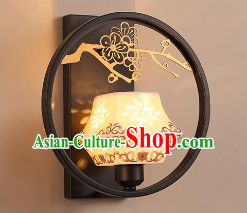 Traditional China Ancient Plum Blossom Wall Lanterns Handmade Iron Lantern Ancient Lamp