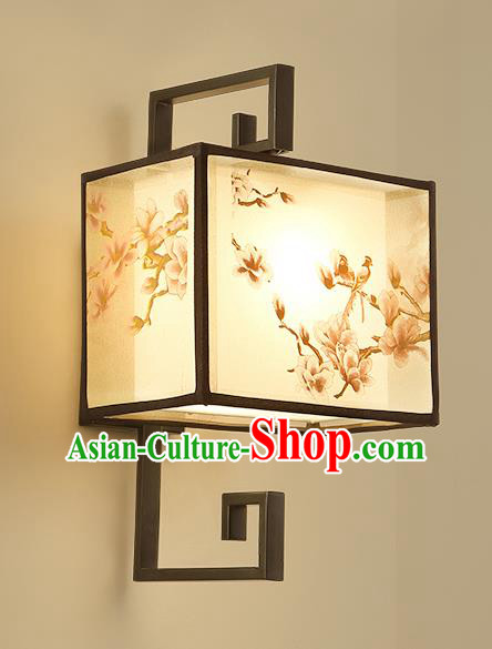 Traditional China Ancient Iron Lanterns Handmade Magnolia Wall Lantern Ancient Lamp