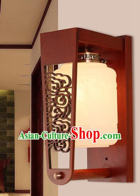 China Handmade Lanterns Wall Lantern Ancient Wood Carving Lanterns Traditional Lamp