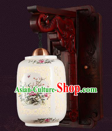 China Handmade Palace Lanterns Wall Lantern Ancient Wood Lanterns Traditional Lamp