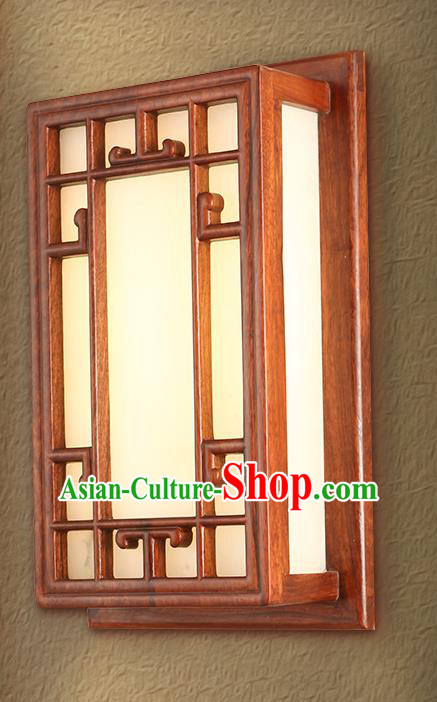 China Handmade Rosewood Carving Lanterns Palace Wall Lantern Ancient Lanterns Traditional Lamp